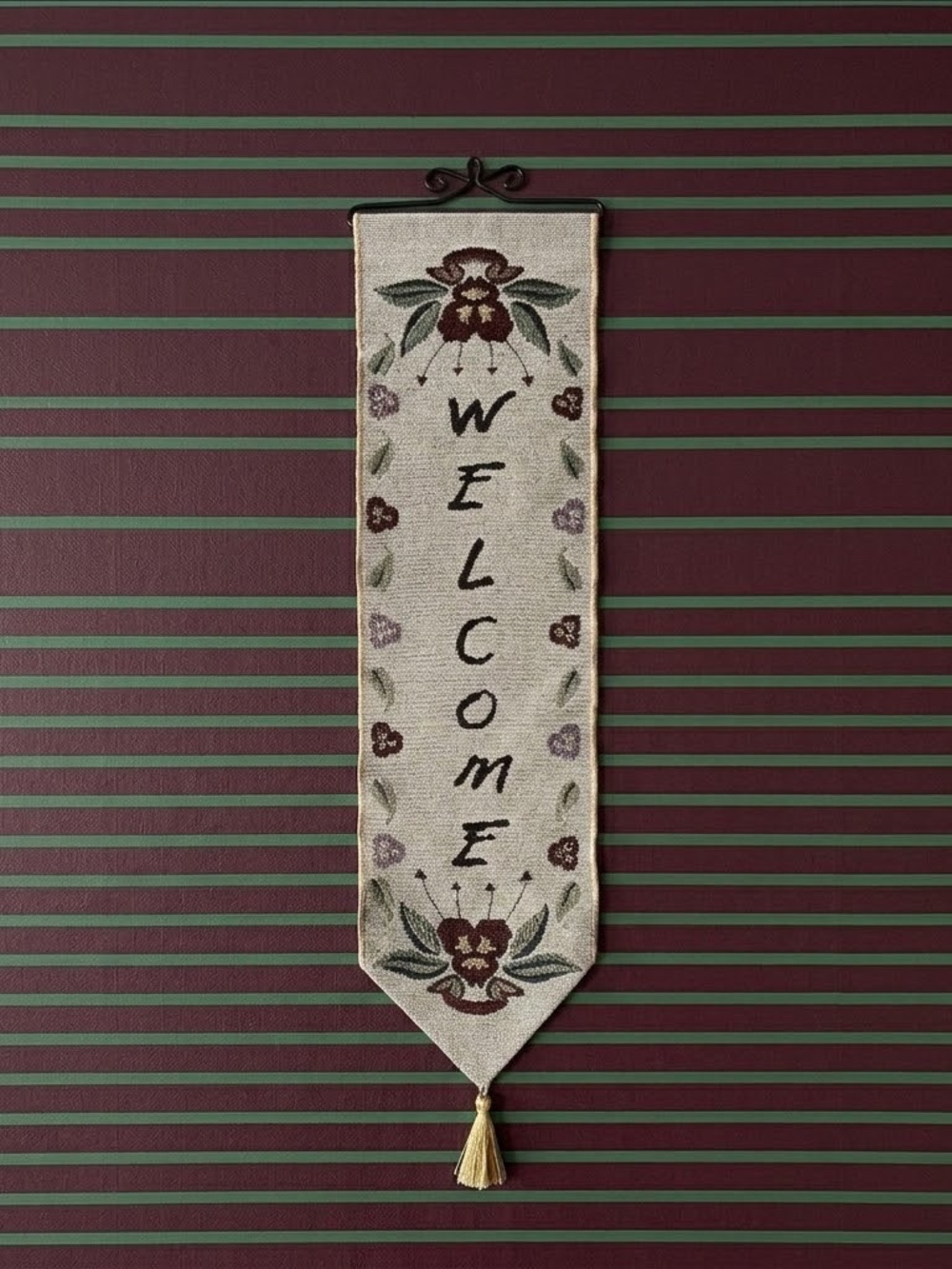 VTG Welcome Floral Tapestry Wall Hanging Banner Tassel Cream Burgundy Cottage